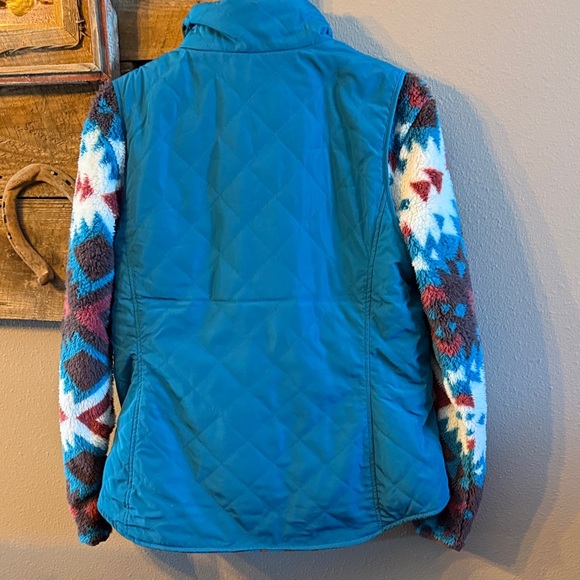 Ariat Teal Quilted Vest & Pullover Set - Picture 3 of 6